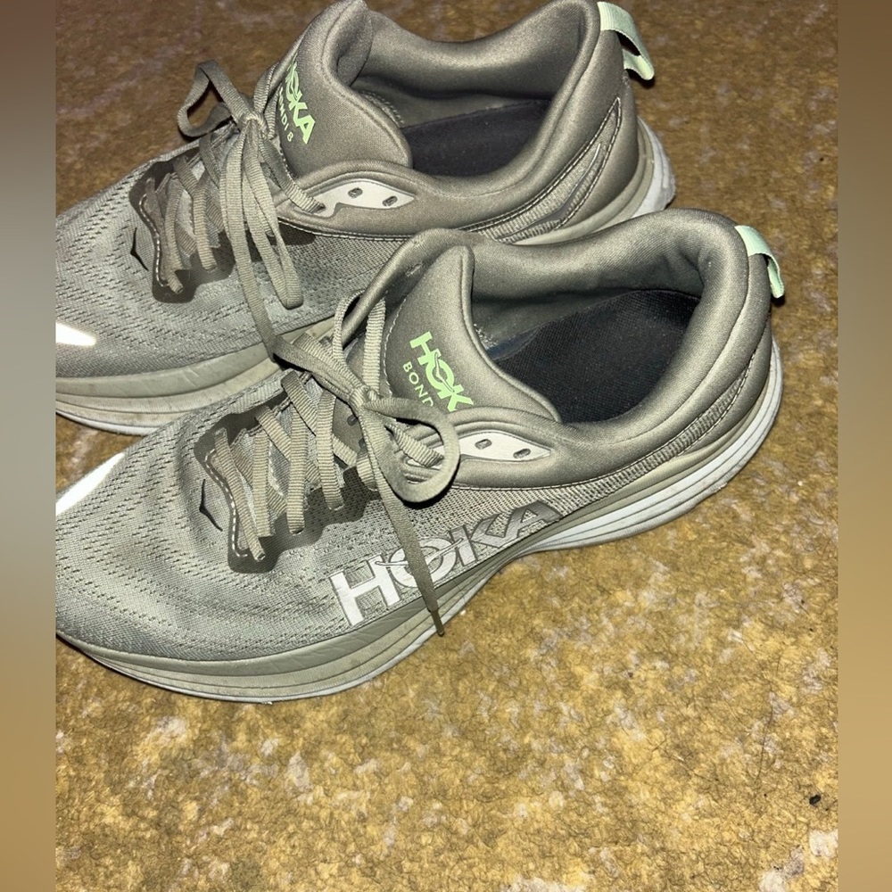 Men’s Hoka bondi 8